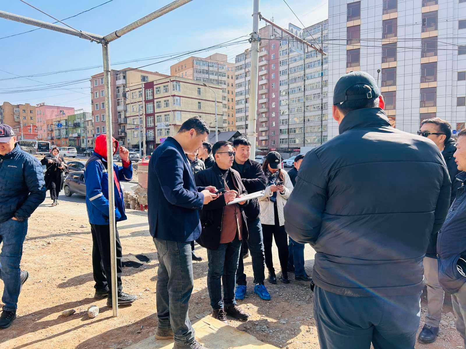 ДҮҮРГИЙН ХЭМЖЭЭНД НИЙТИЙН ЭЗЭМШЛИЙН ЗАМ ТАЛБАЙГ ЗӨВШӨӨРӨЛГҮЙ АШИГЛАЖ БАЙГАА ЗӨРЧЛИЙГ АРИЛГУУЛЖ БАЙНА